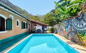 Zen House Ubatuba Hostel